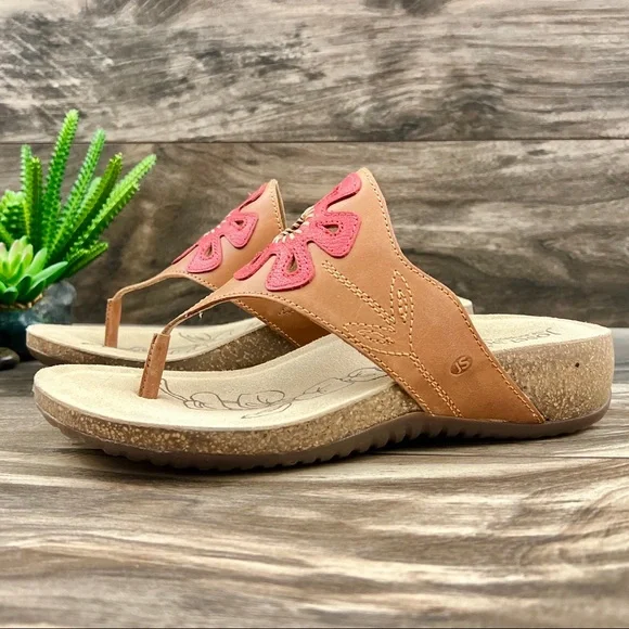 NIB Josef Seibel Natalya 09 Floral Leather Wedge Thong Sandal Cognac Combi - Picture 4 of 15